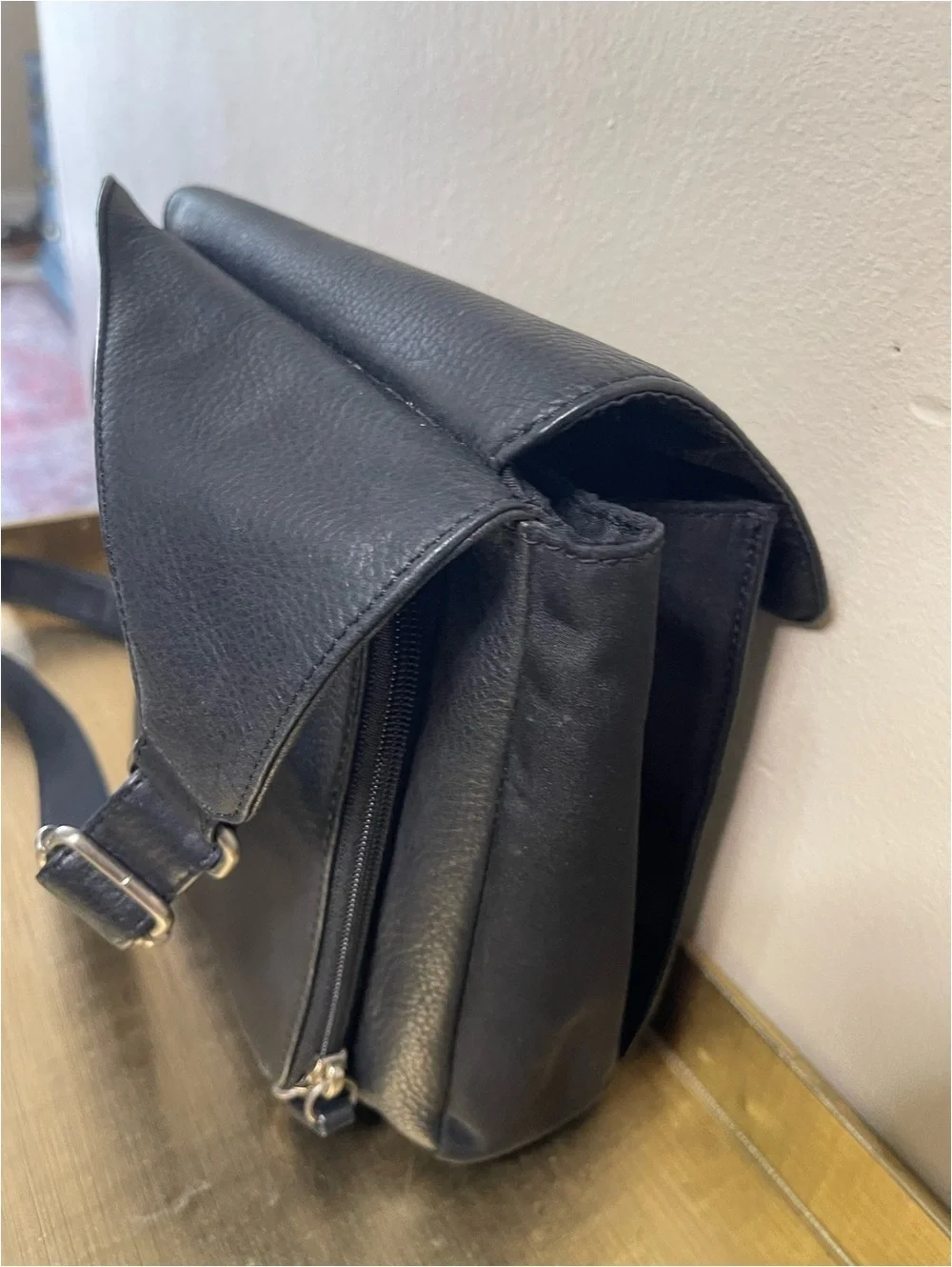 Black Leather Crossbody Bag with Adjustable Strap